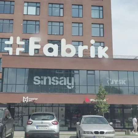 стрийська, тц фабрік, гашека