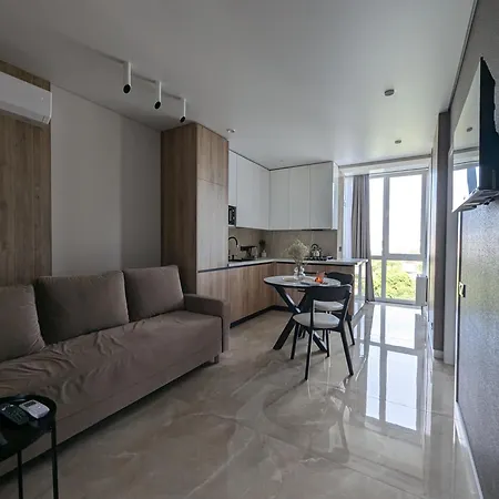 Apartment стрийська, тц фабрік, гашека *