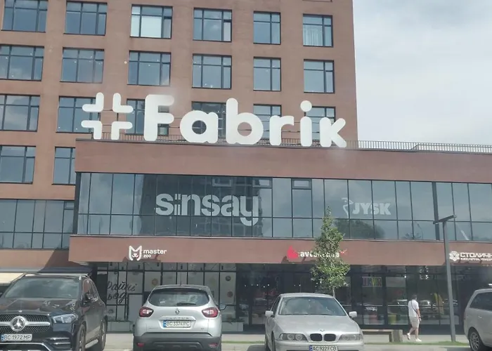 стрийська, тц фабрік, гашека