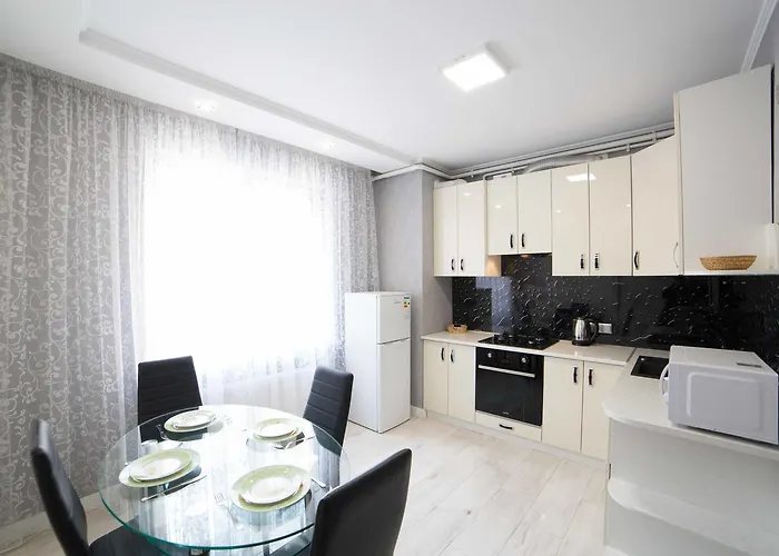 стрийська, тц фабрік, гашека * Lviv