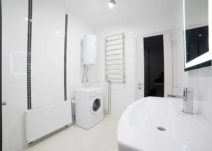 стрийська, тц фабрік, гашека * Lviv